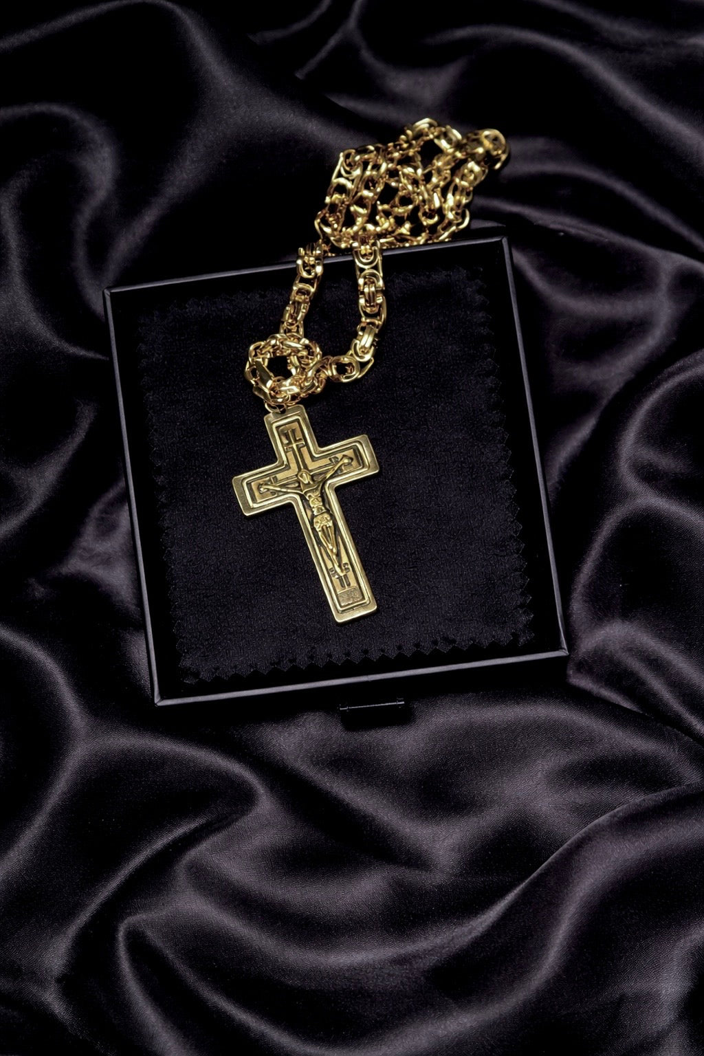 Royal Crucifix Chain